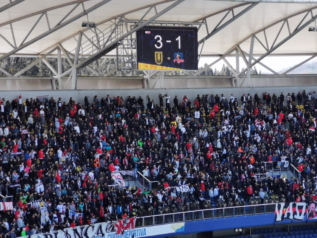 Ocho hinchas de Colo-Colo fueron detenidos en el duelo ante U.de Concepción