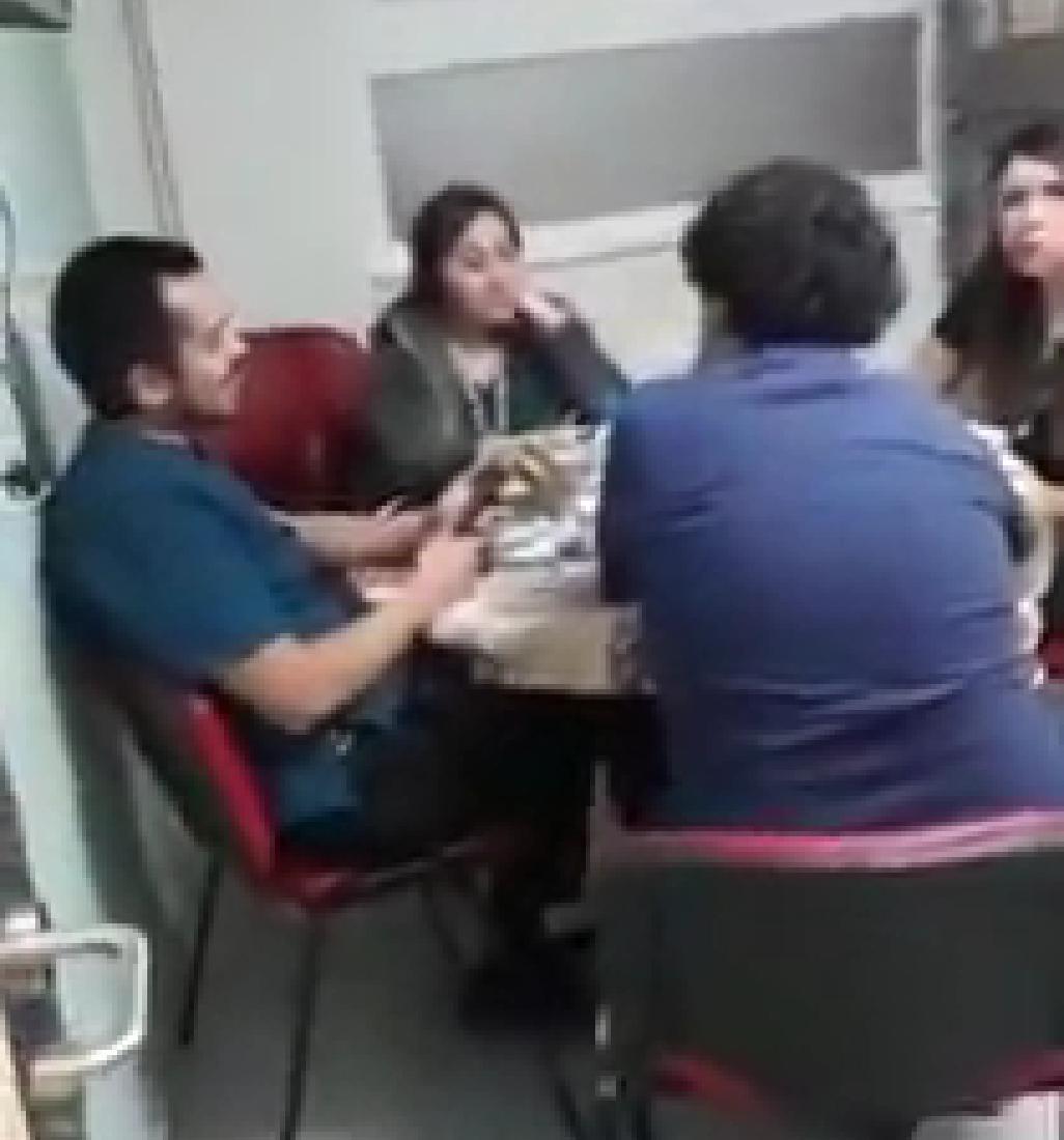 Captan a médicos “tomando once” en Cesfam: solicitan auditoría tras molestia de pacientes