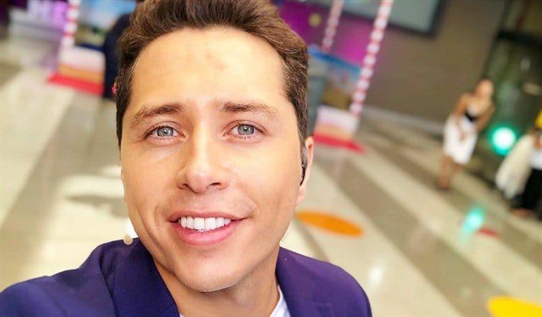 Karol Lucero agotó la preventa de su libro y generó ola de memes