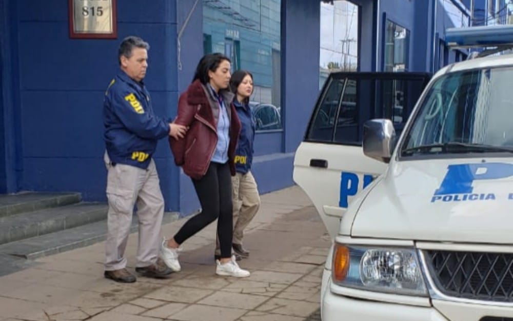 Detective que se dirigía a su domicilio detuvo a una mujer por robo con intimidación