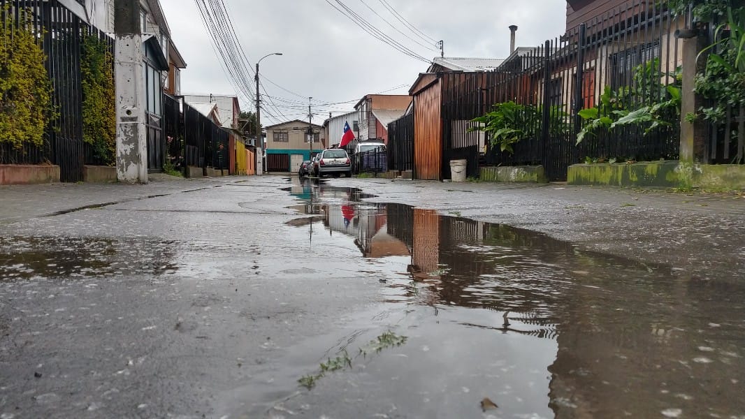 Lluvia dominguera no sorprende a habitantes del Gran Concepción