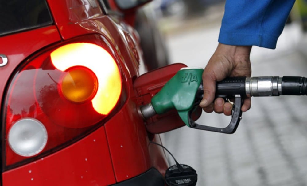 Bencinas sufrirán nueva alza en sus precios a partir de este jueves
