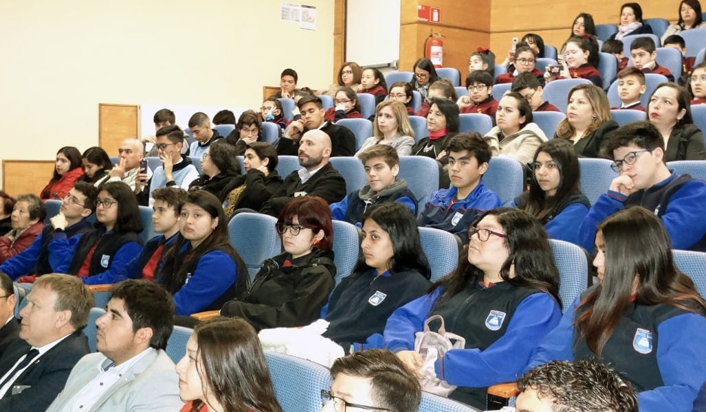 Escolares del Biobío son orientados en “Educación Financiera”