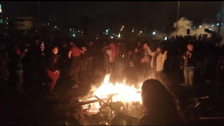 Concepción concreta marcha nocturna en ausencia de toque de queda