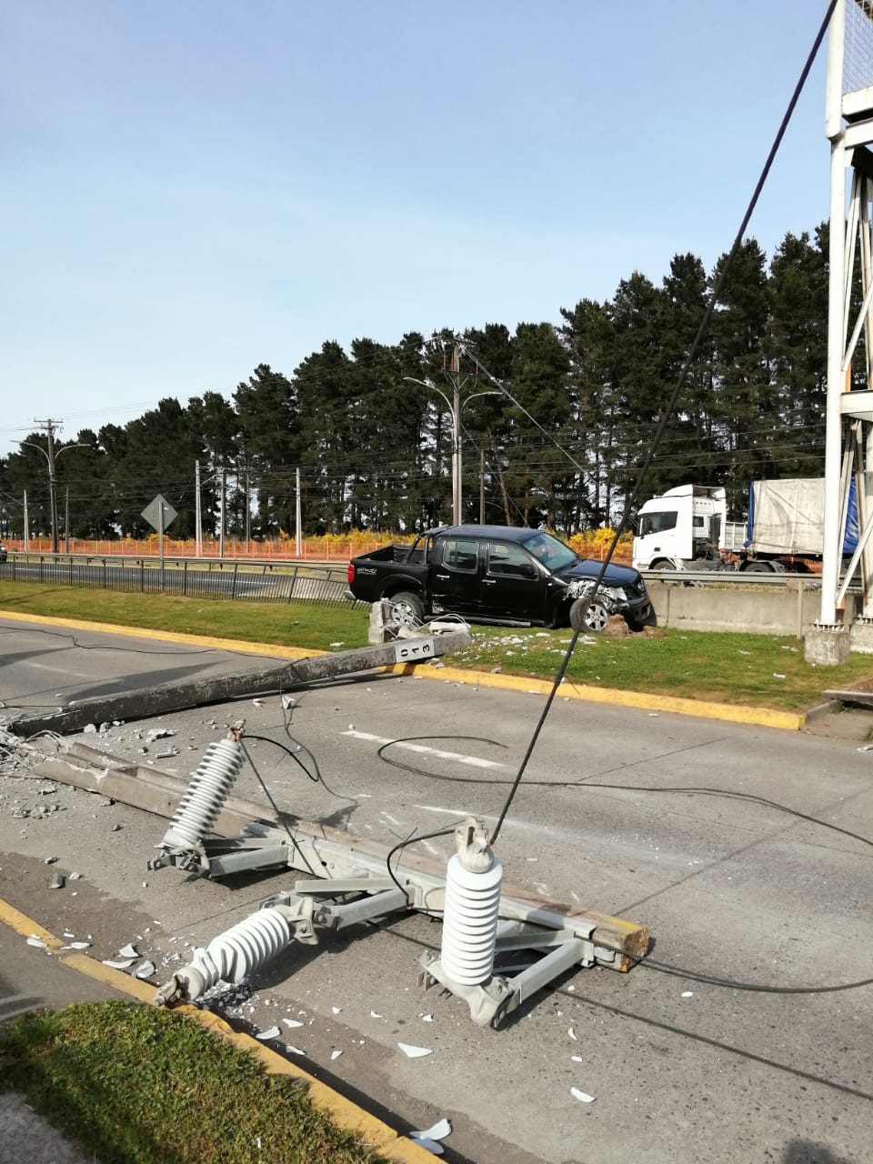 Accidente deja a 28 mil clientes de San Pedro de la Paz sin luz