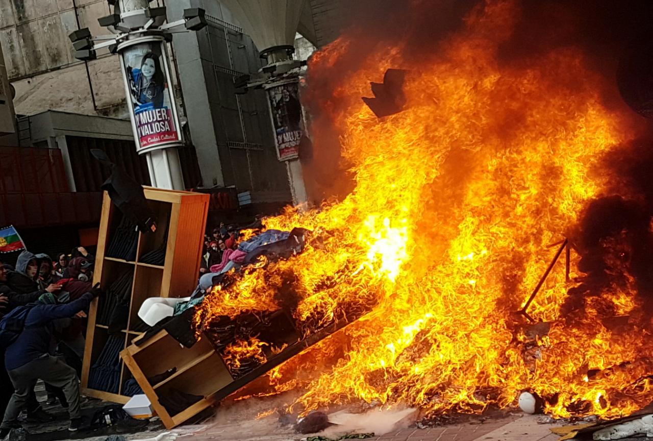Saqueo a Johnson’s dejó 36 detenidos en Concepción