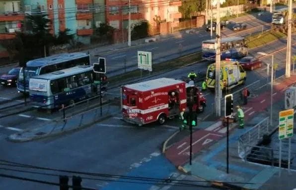 Ciclista fallece en Hualpén tras ser impactado por camioneta en avenida Colón