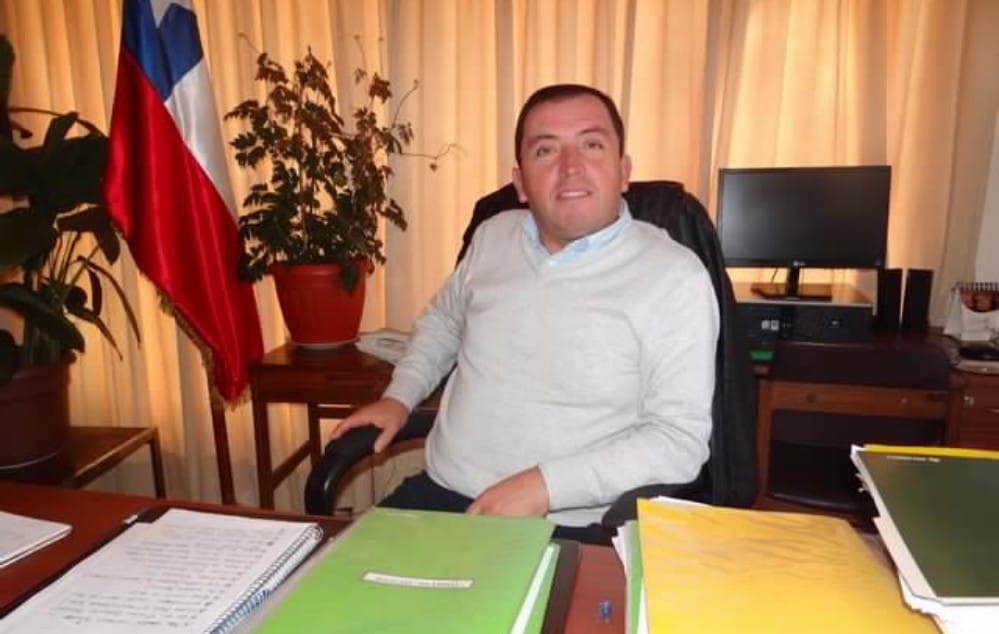 Declaran admisible querella por desacato contra alcalde de Cobquecura