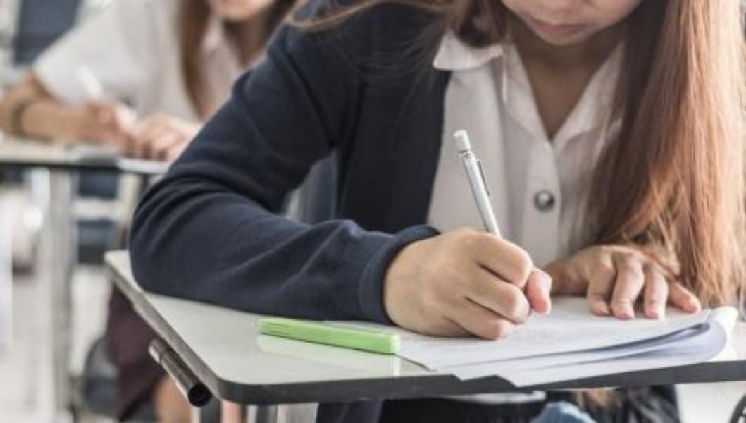 Estudiante entregó una hoja en blanco y obtuvo la nota máxima