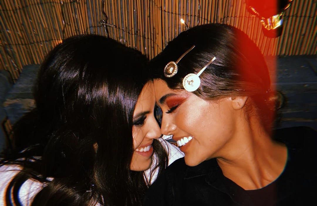 Foto en bikini de Camila Recabarren junto a su polola enciende Instagram