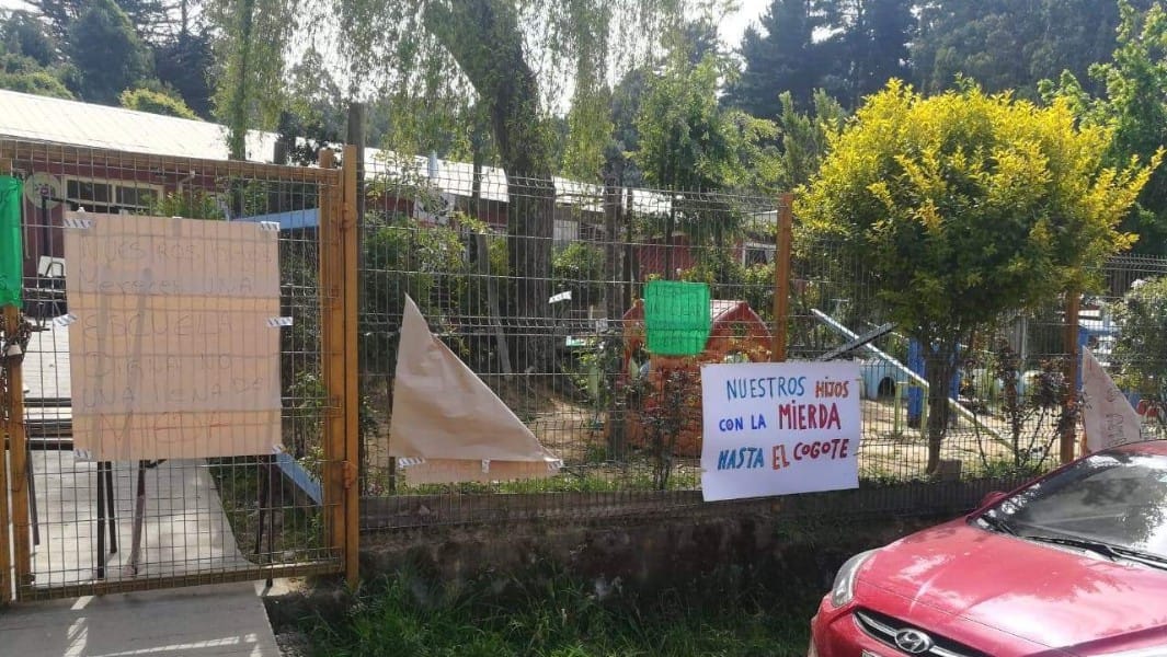 Prohíben funcionamiento de Escuela de Coliumo por presencia de aguas servidas en el establecimiento