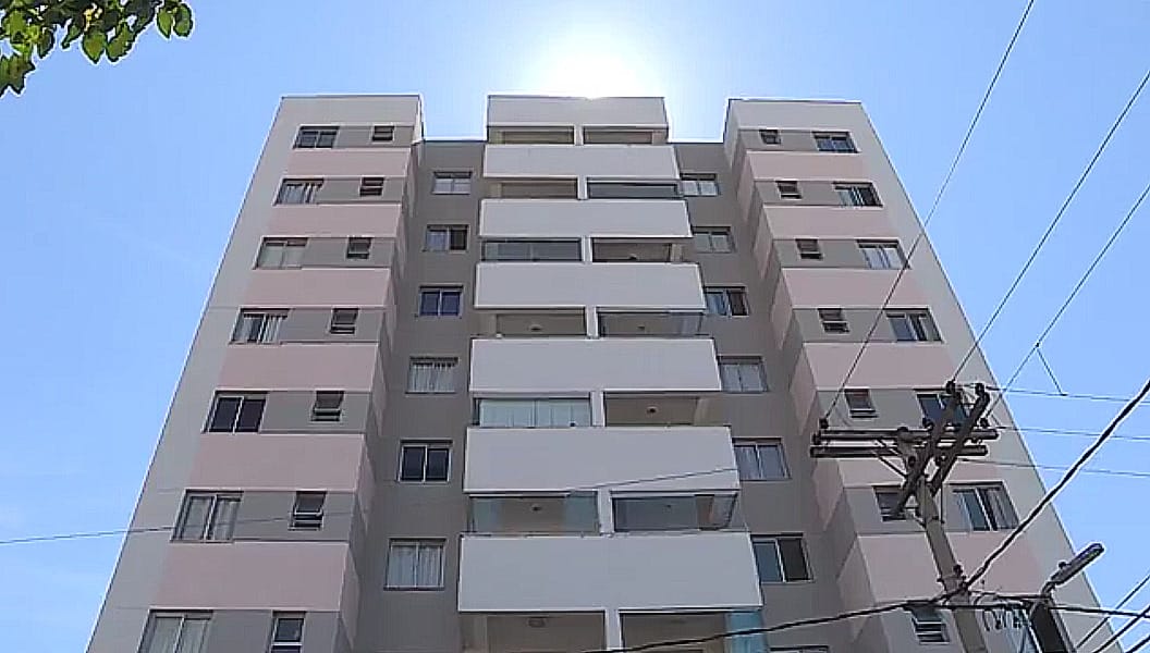 Niña con presunto sonambulismo queda grave tras caer desde un noveno piso