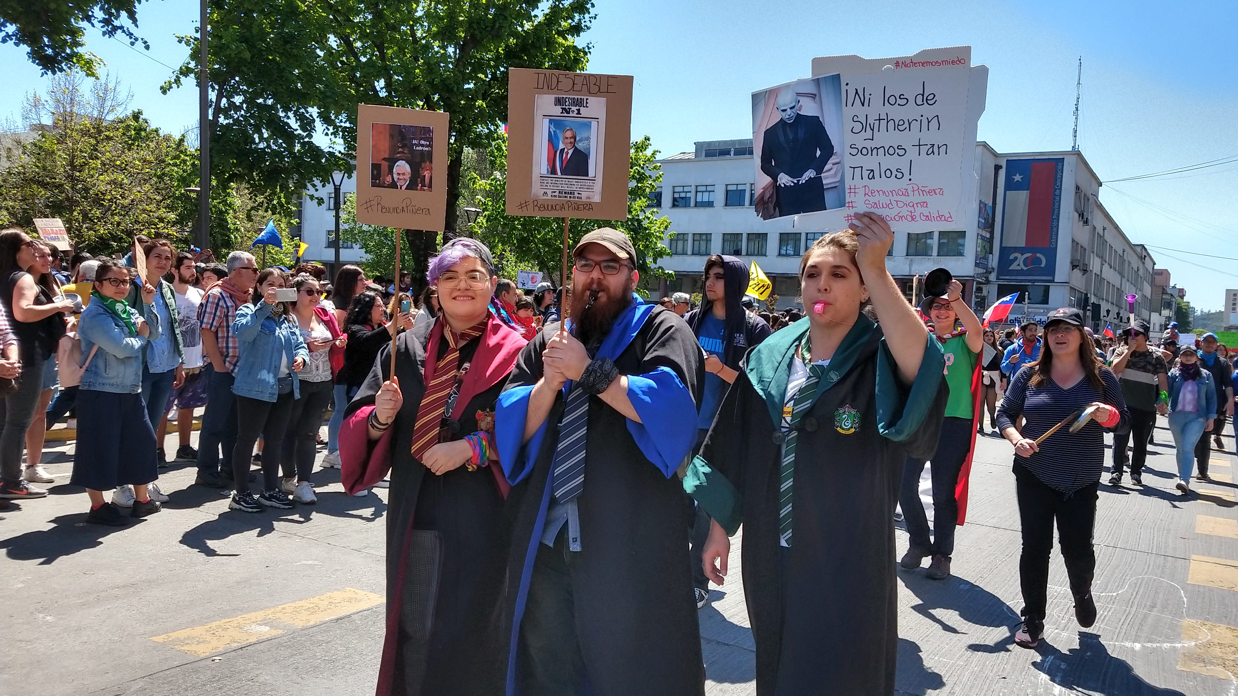 Las imágenes de la multitudinaria marcha de este jueves en Concepción