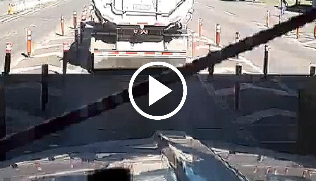 Camionero de Concepción pierde la paciencia y arrasa con barrera del peaje más caro de Chile
