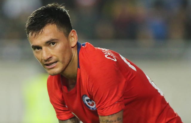 Sufre Chile: Charles Aránguiz se lesionó