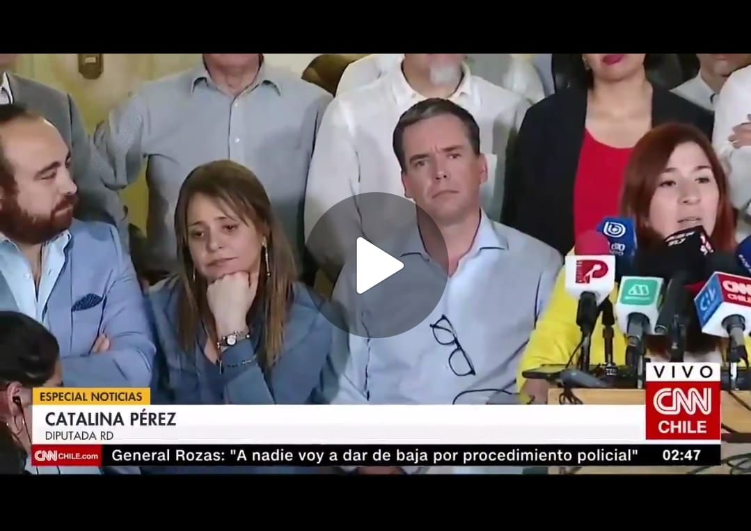 Rostro de JVR se llevó todas las miradas en anuncio de histórico acuerdo para nueva Constitución