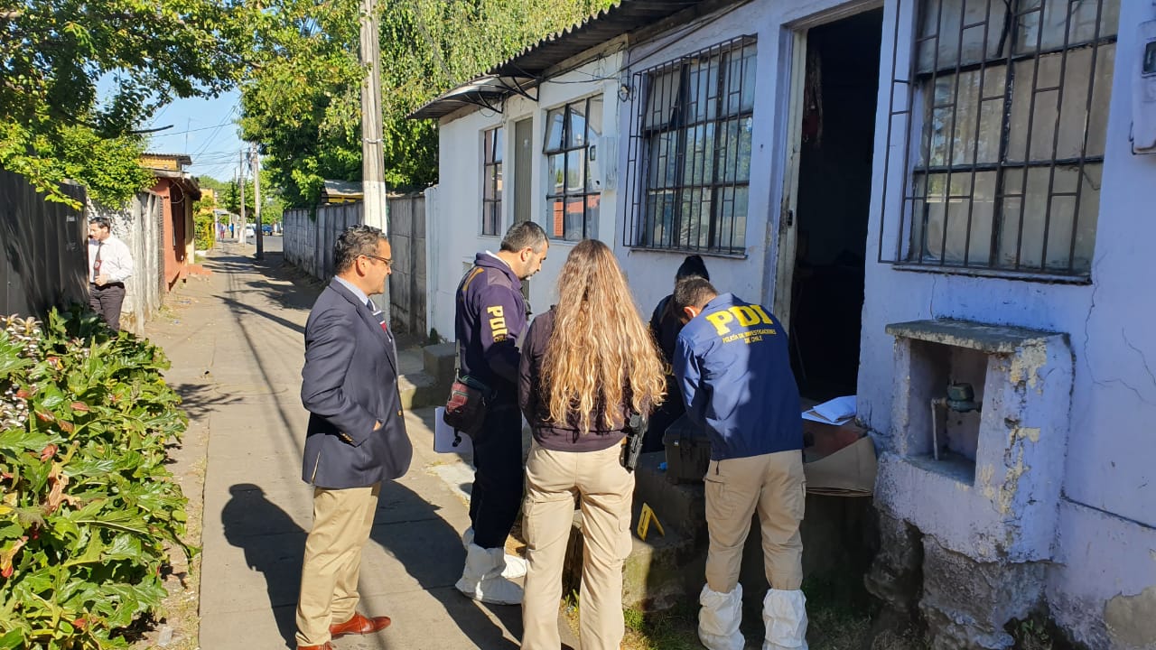 Joven está en riesgo vital tras ser atacada por su conviviente