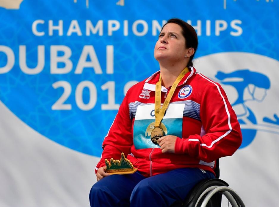 Deportista chilena logró récord mundial en bala: Su padre había muerto hace horas