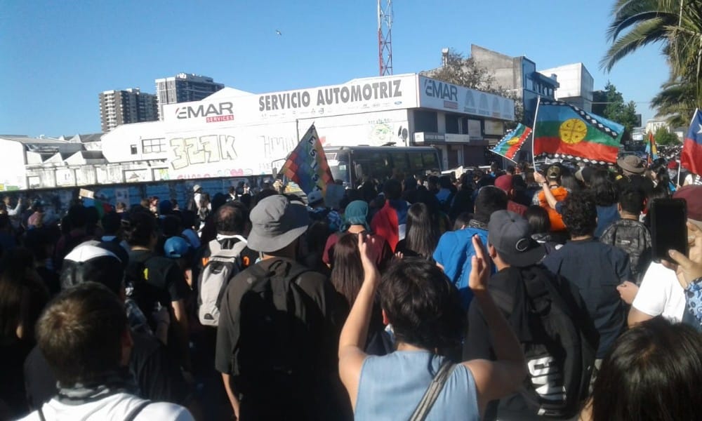 Multitudinaria y pacífica marcha se tomó las calles de Concepción por tercera semana consecutiva