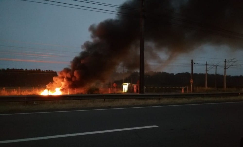 Retrasan servicio de Biotrén de Coronel a Concepción producto de barricadas incendiarias