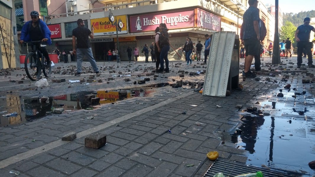 Incidentes en el centro de Concepción terminan con 53 personas detenidas