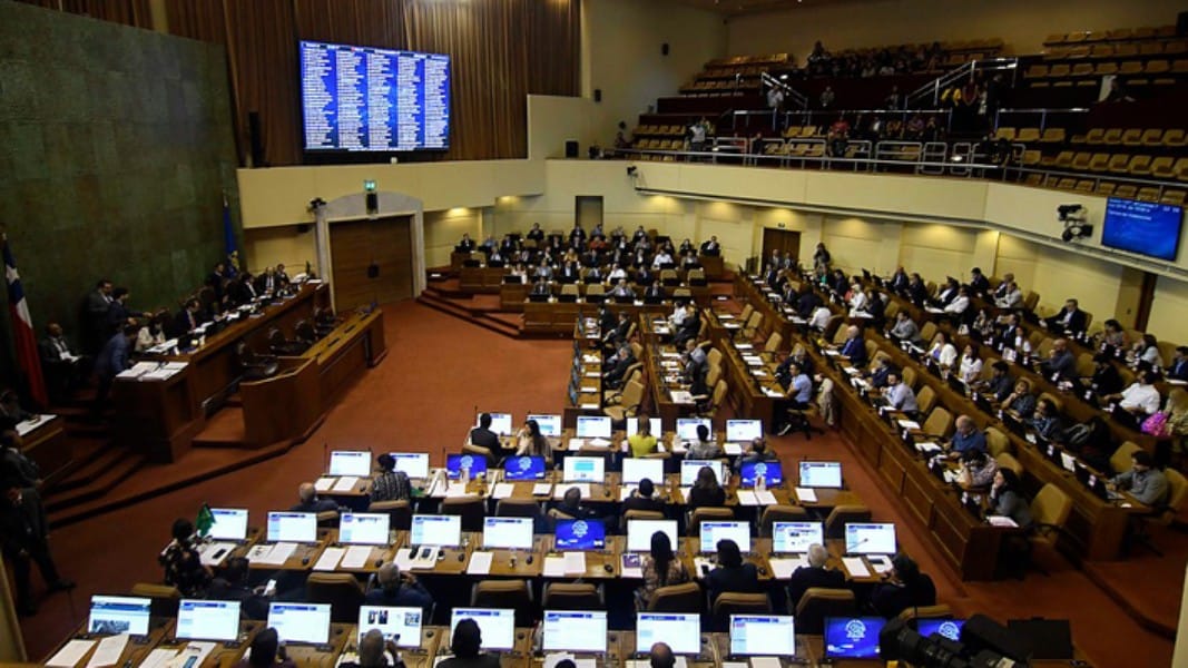 Diputados firman carta donde piden aumento de 50% en pensiones básicas