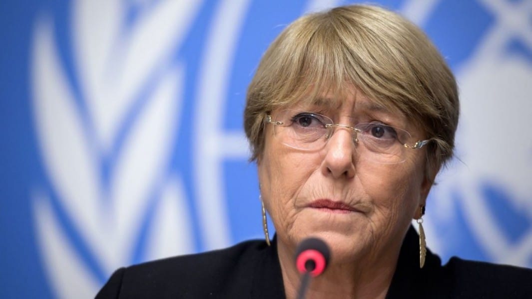Bachelet hizo un llamado a “dialogar” y “escuchar críticas” por manifestciones en diversos países