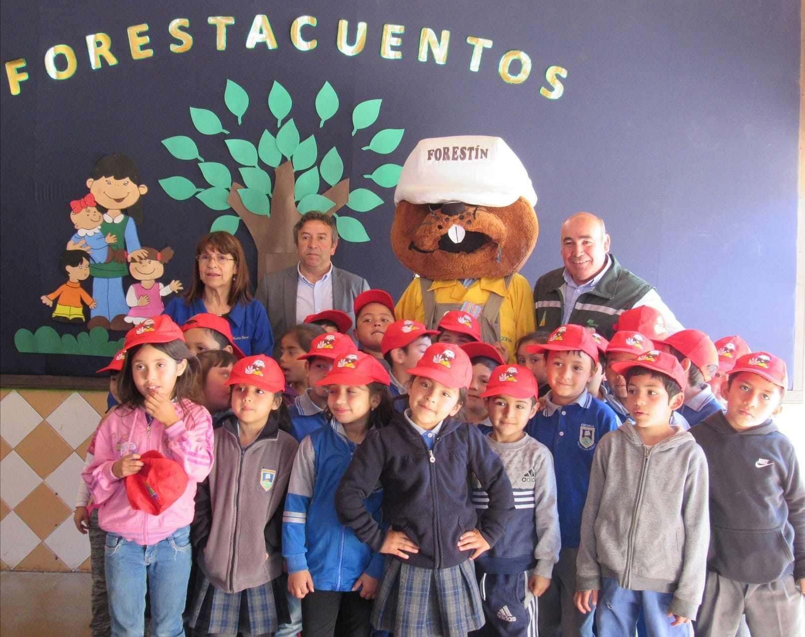 Niños de Mulchén refuerzan valores en el cuidado del medio ambiente con Forestacuentos