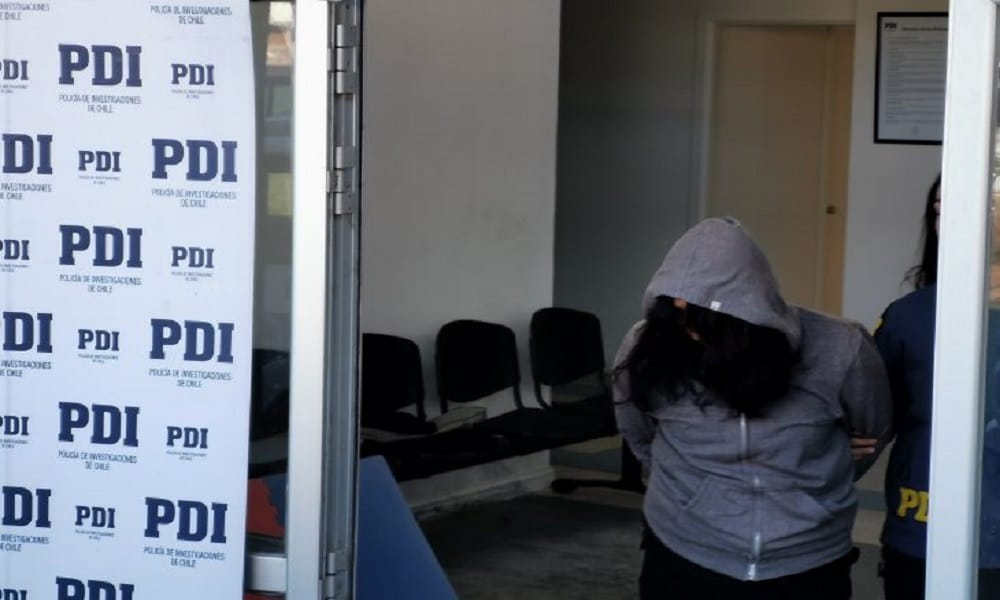Sacan de la cárcel a mujer de Tomé por parricidio de su esposo: Él la agredió por 10 años
