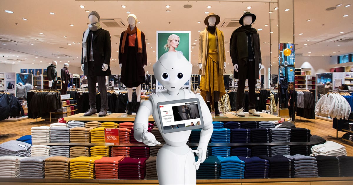 Textil Uniqlo cada vez más cerca de no tener trabajadores: Suma robots que recogen poleras