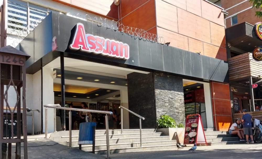 Assuan: La clásica fábrica de sabores de Concepción