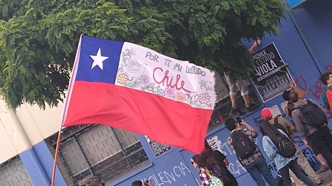 Nueva marcha convocó a cientos de personas por el centro de Concepción