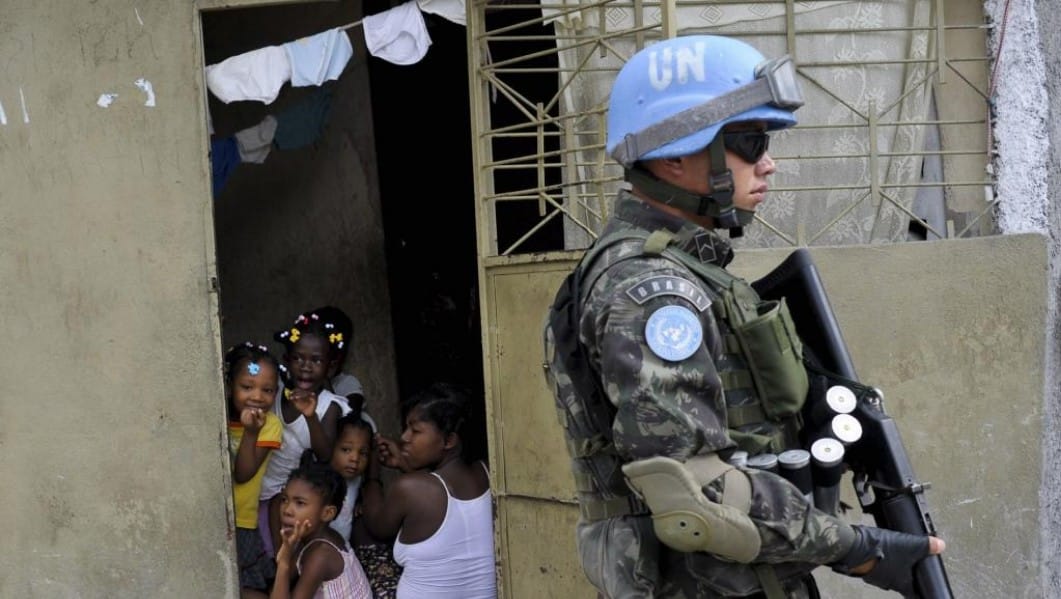 Repudio internacional: Militares chilenos estarían involucrados en casos de abusos en Haití