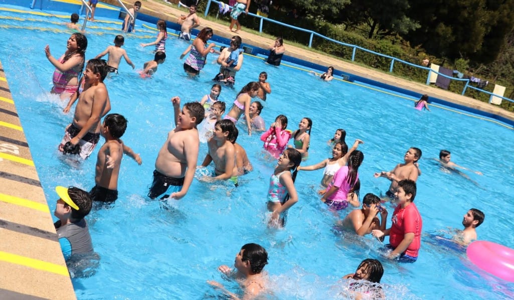 Inició oficialmente la temporada de piscinas en Talcahuano