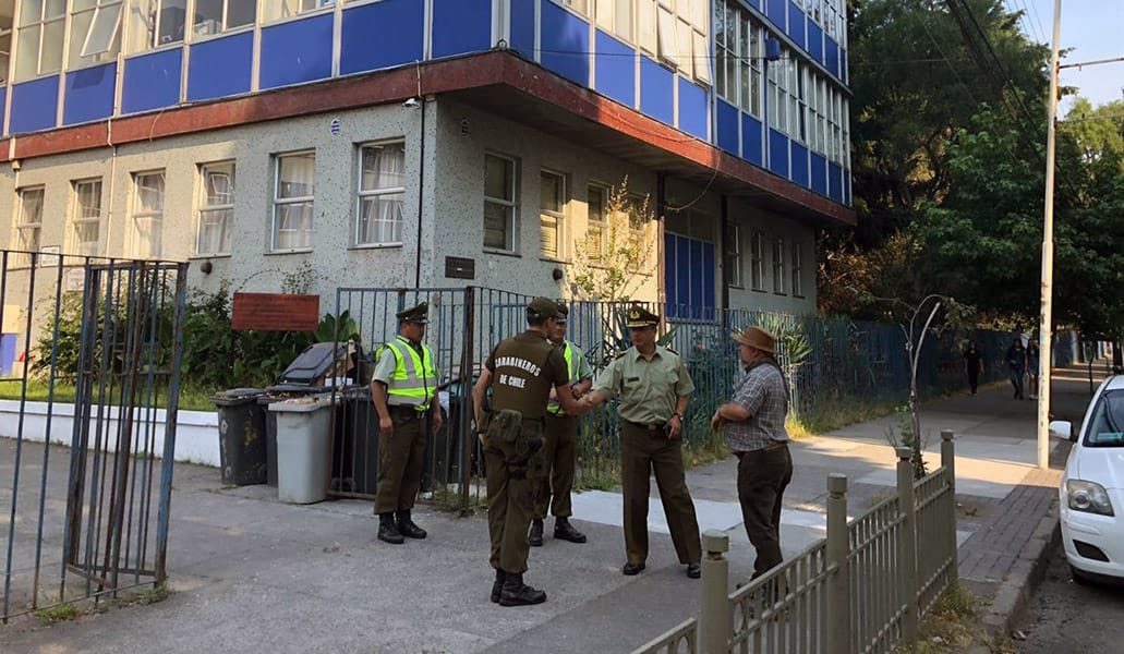 Bajo un fuerte resguardo policial se rinde la PSU en el Biobío