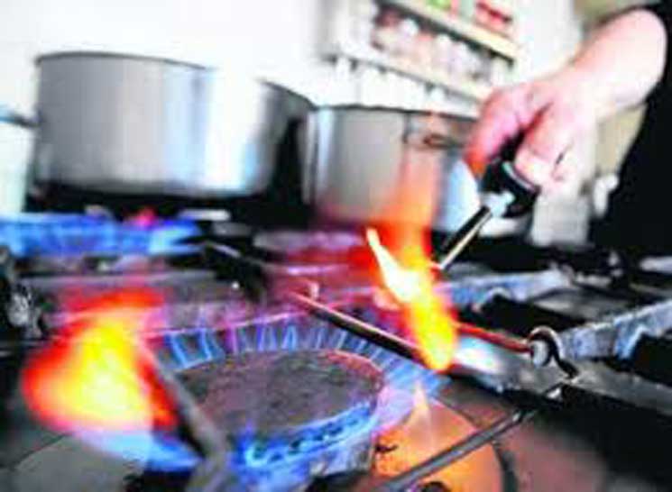 Penquistas muestran extrañeza y preocupación por elevado precio del gas natural en Concepción