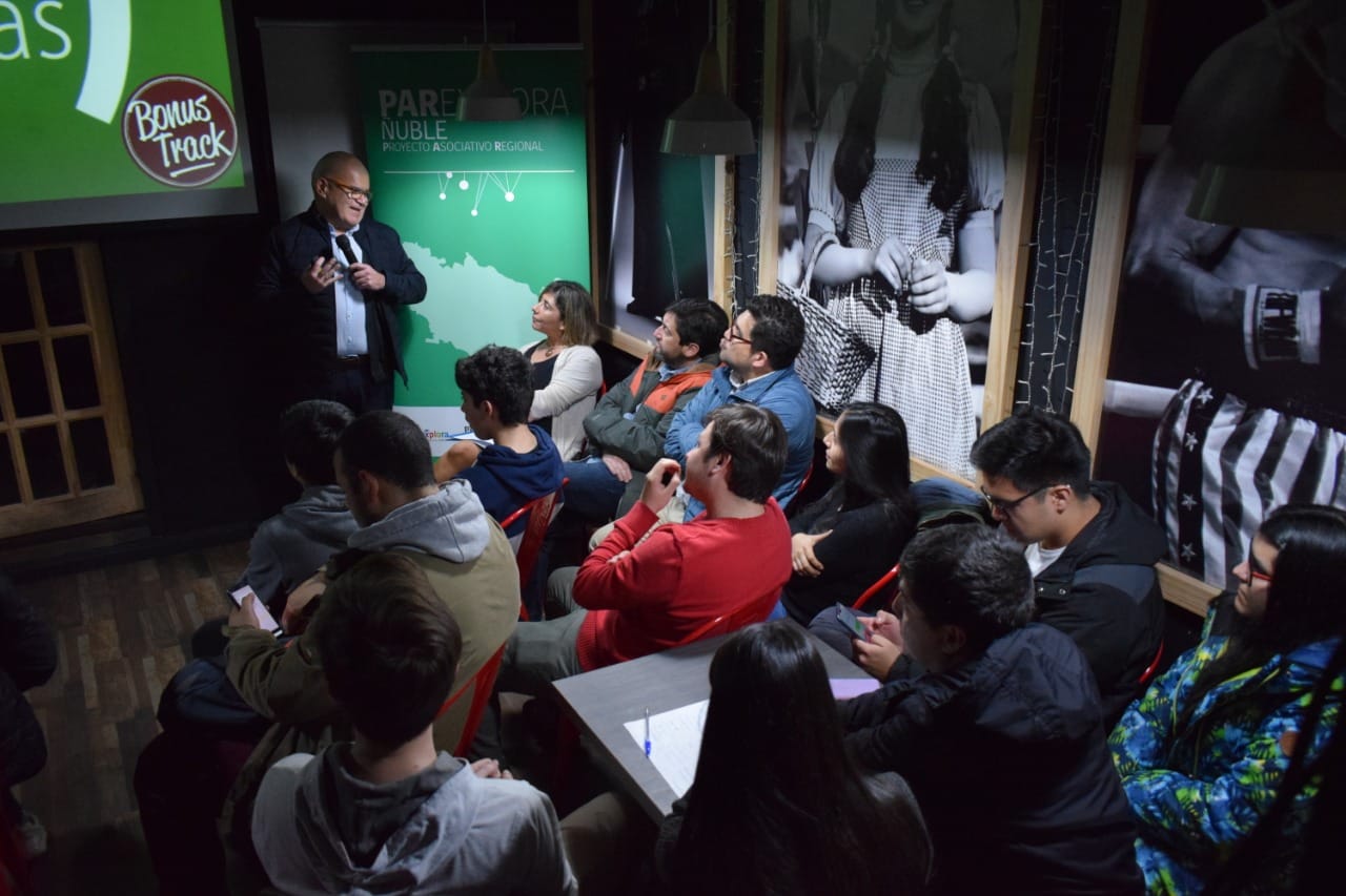Científicos de España y Chile abordarán las anécdotas de los trabajos de laboratorio en un nuevo “Bioschop”
