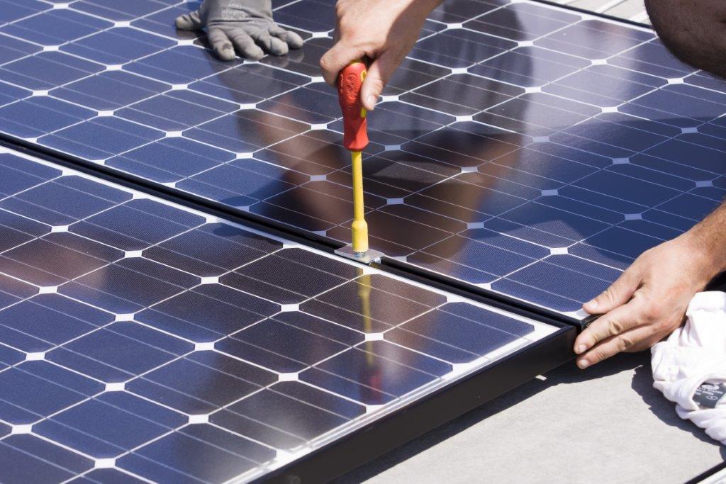 Hasta 55 millones de pesos para proyectos de energías renovables: Plazo de postulación cierra hoy viernes