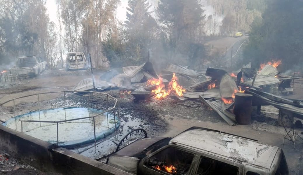 Suben a 7 las viviendas consumidas por incendios forestales en el Biobío