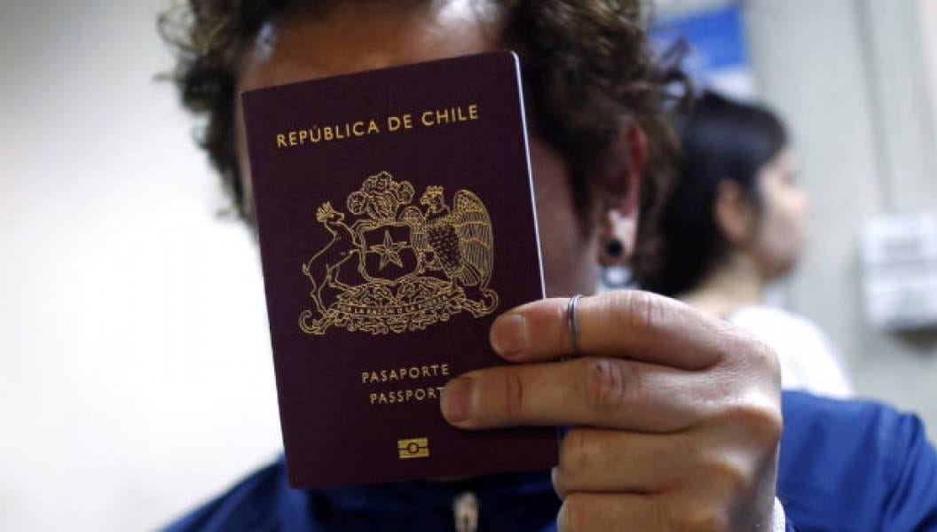 Sube a 10 años la vigencia del pasaporte chileno