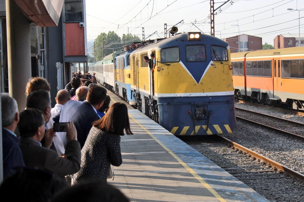 Histórico: Volvió el clásico tren al sur desde Santiago a Concepción después de 13 años