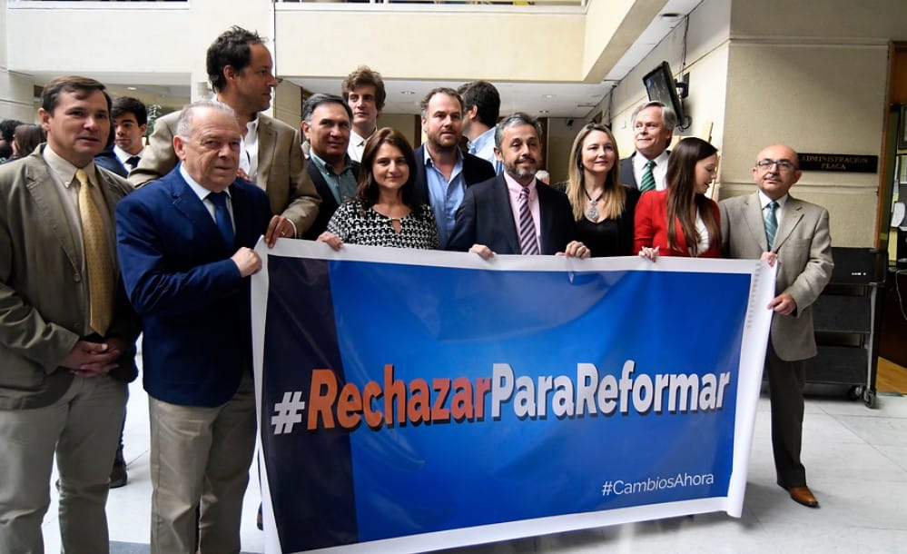 21 diputados RN anunciaron rechazo a nueva Constitución