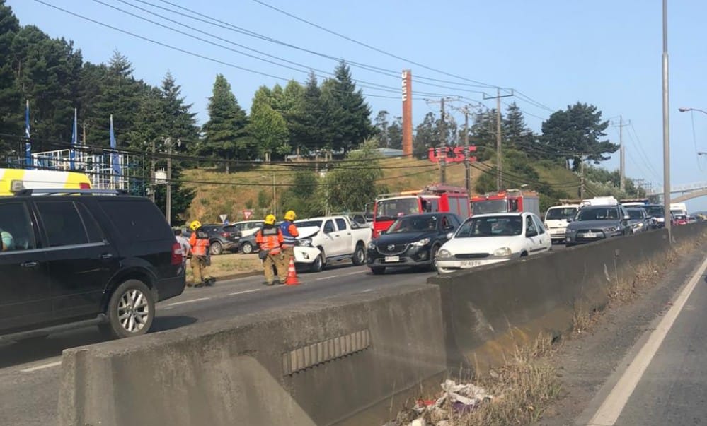 Accidente de tránsito cerca de El Trébol genera una gran congestión vehicular hacia Talcahuano