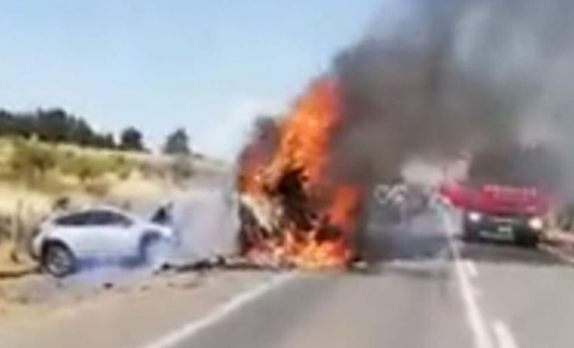 Tres personas mueren tras colisión y posterior incendio de vehículo en Ninhue