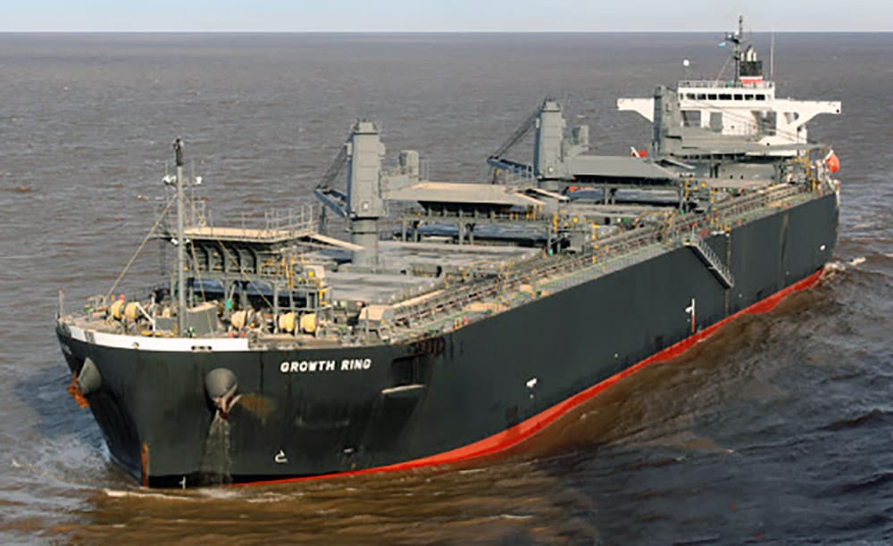 Barco que estuvo en China y que venía a Coronel suspendió arribo en la zona