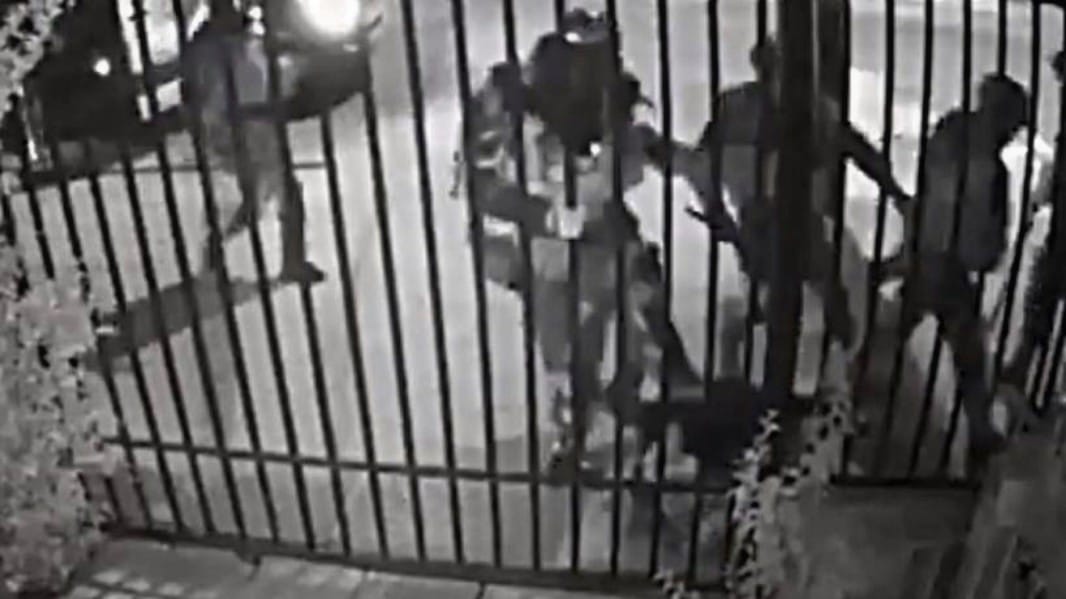 Carabineros aparta a funcionarios que golpearon brutalmente a un hombre
