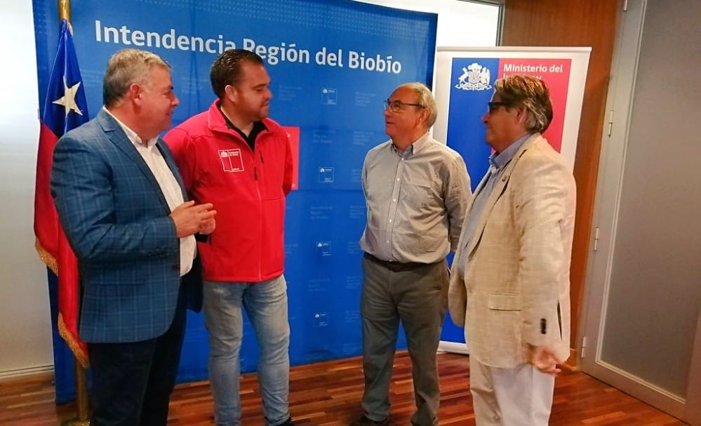 Subdere entregó $3.700 millones a 30 municipios del Biobío para inversión social