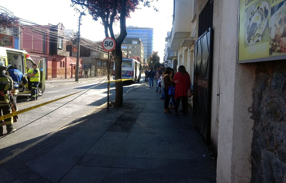 Fatal atropello en Concepción: Hombre murió tras ser impactado por taxibus