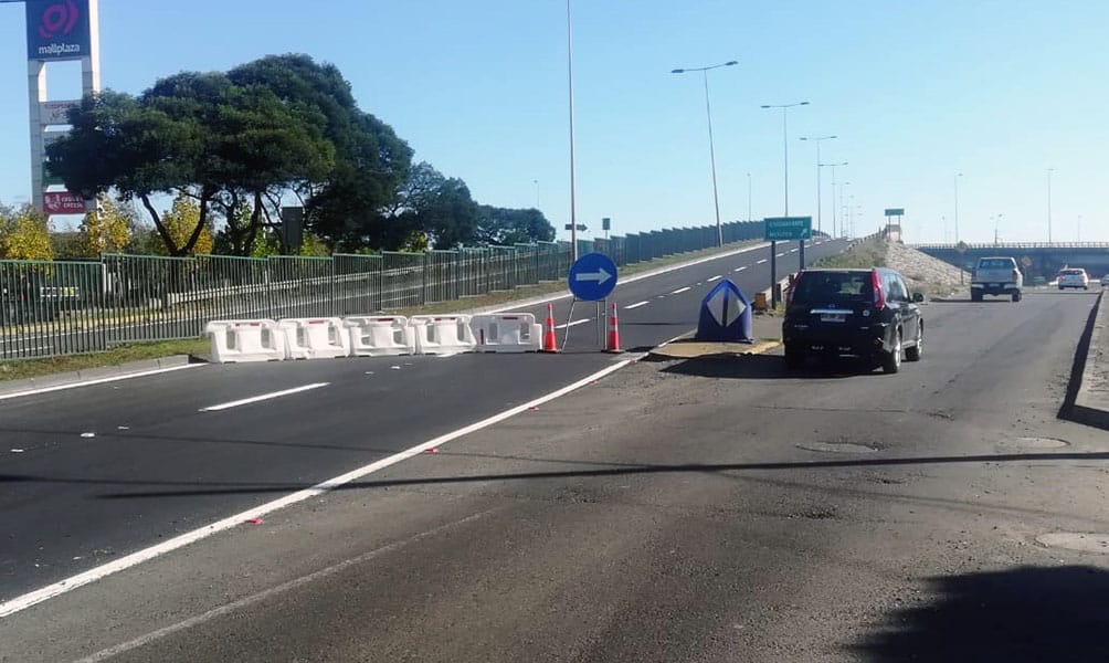 Dicen que está abierto, pero está cerrado: Puente Llacolén permite paso de vehículos livianos