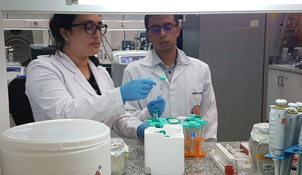 Aumentan a 238 personas las contagiadas con coronavirus en Chile